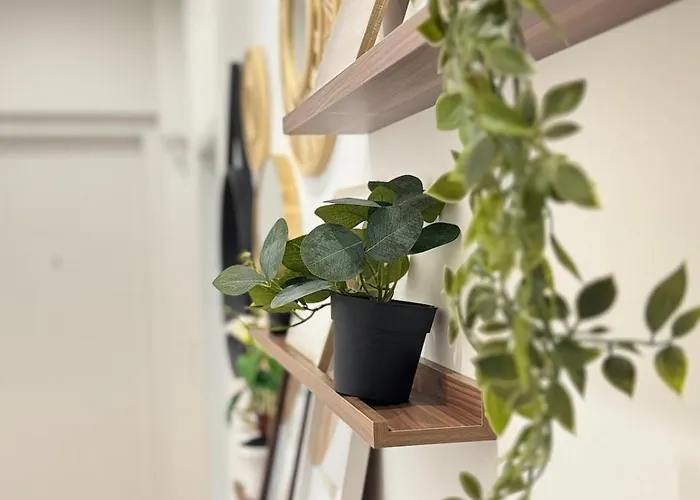 Mahesars Apartament *