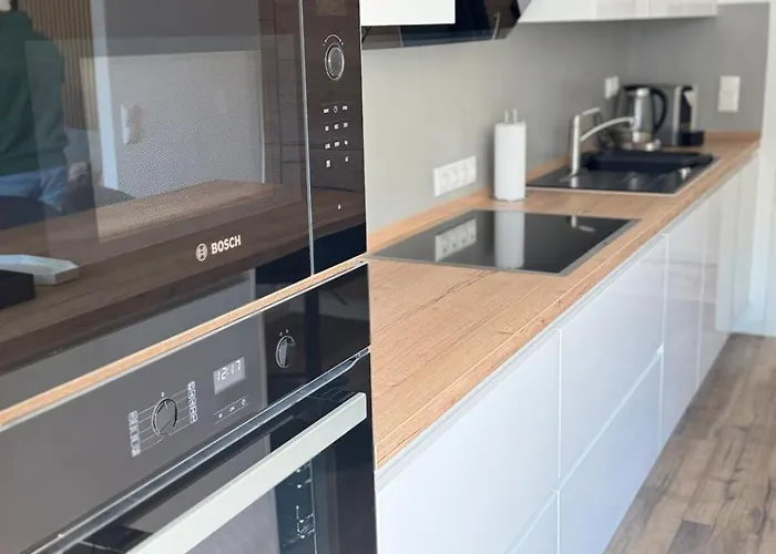 Mahesars Apartament *